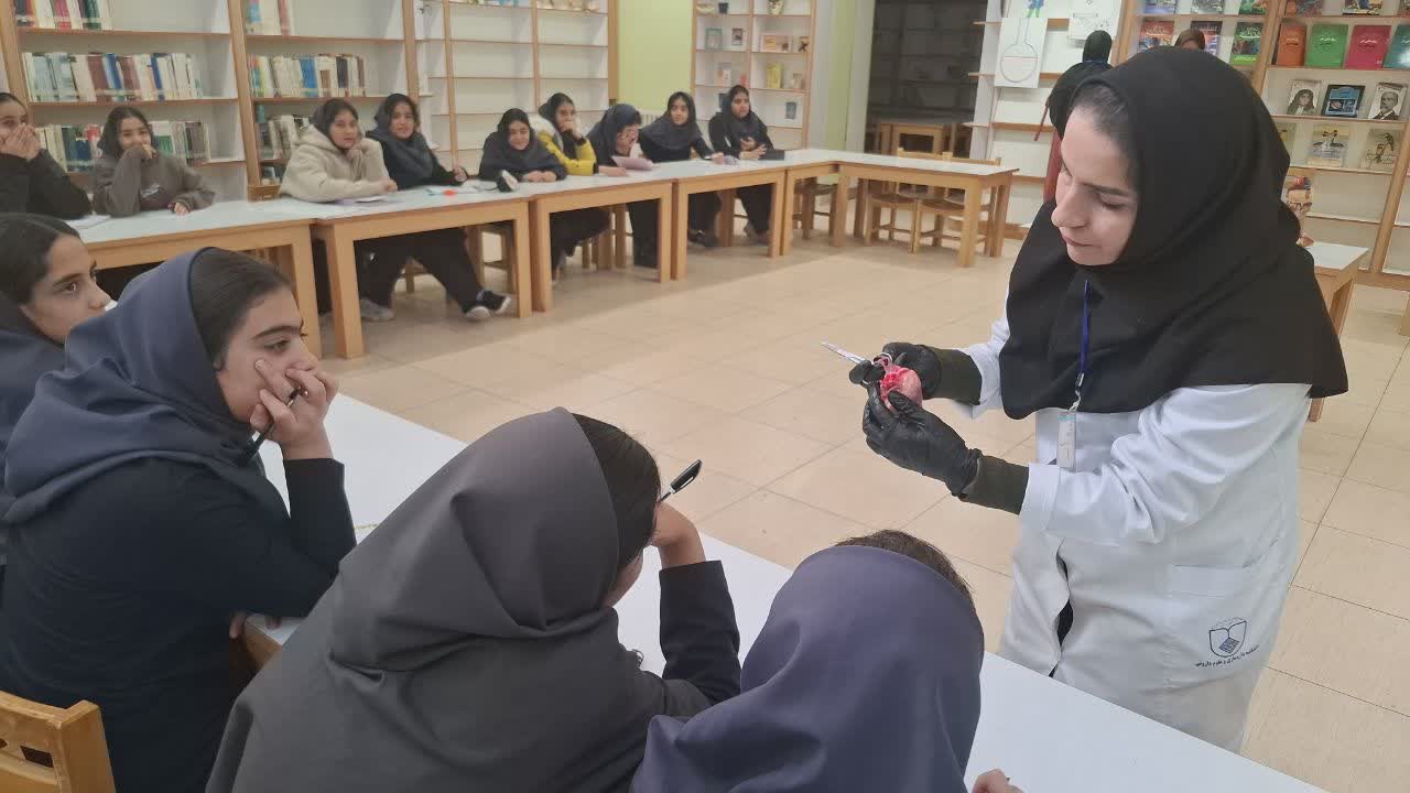 فعالیتهای مرکز ده اصفهان (مرکز علوم و نجوم) در هفته پژوهش