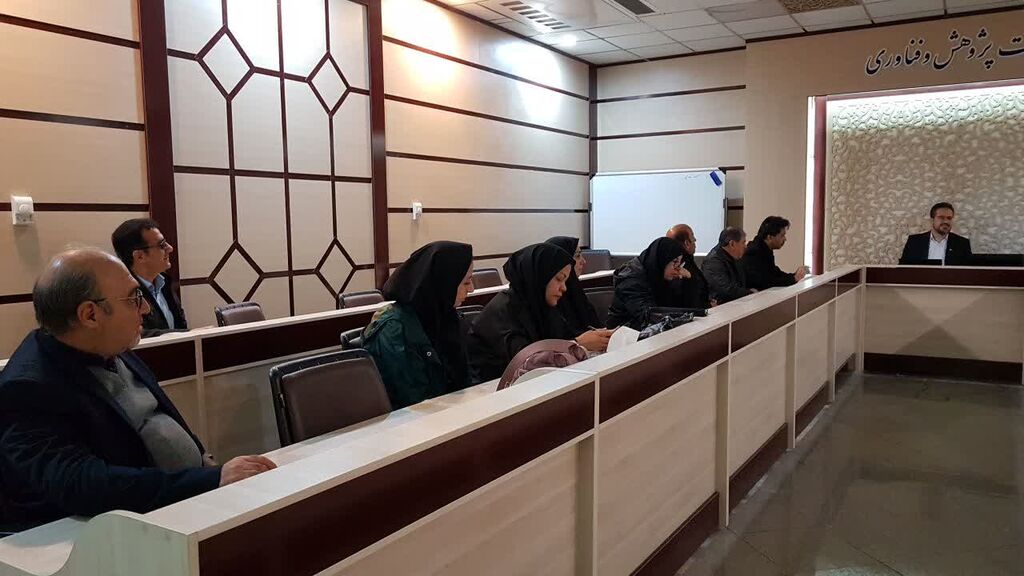 نشست جستارنویسی کارکنان کانون شهر کرمانشاه در دانشگاه رازی