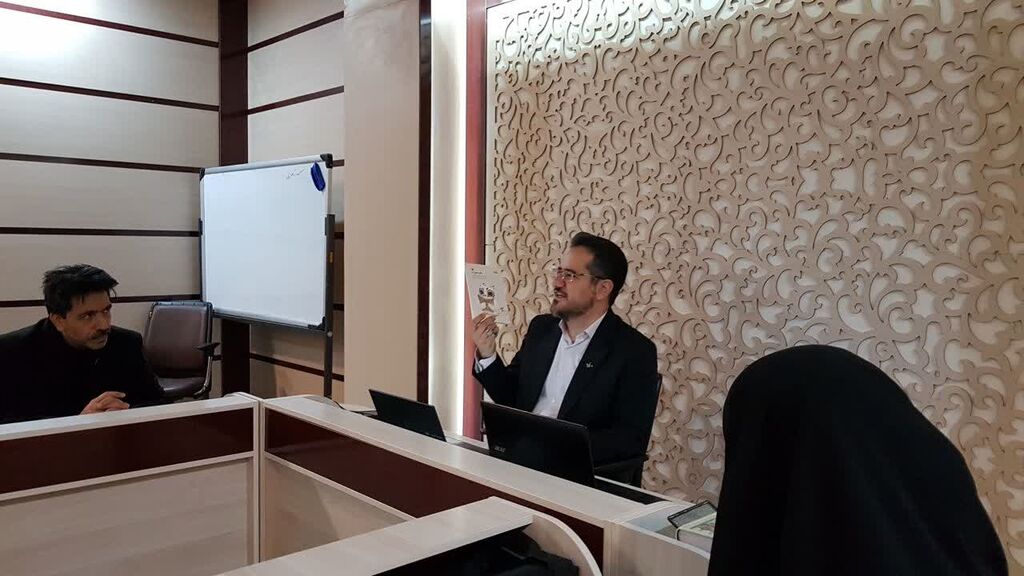 نشست جستارنویسی کارکنان کانون شهر کرمانشاه در دانشگاه رازی