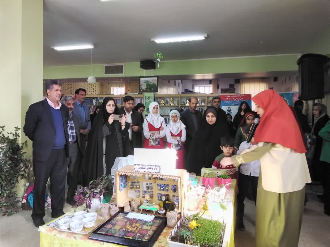 آیین گشایش نمایشگاه هفته پژوهش و تقدیر از پژوهشگران برتر ملی و استانی