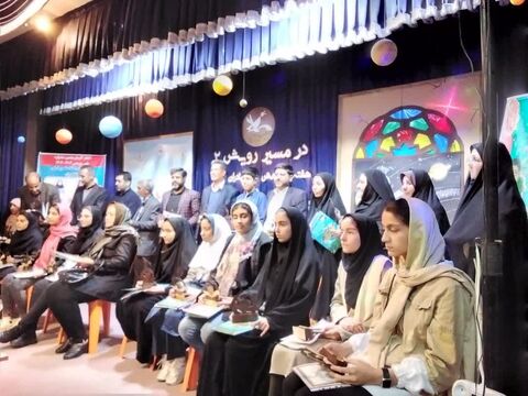 آیین گشایش نمایشگاه هفته پژوهش و تقدیر از پژوهشگران برتر ملی و استانی