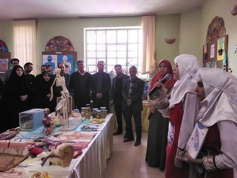 آیین گشایش نمایشگاه هفته پژوهش و تقدیر از پژوهشگران برتر ملی و استانی