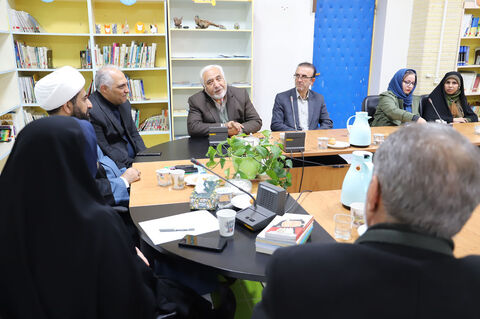 آثار تالیفی امام جمعه بخش ارشق شهرستان مشگین‌شهر در کانون اردبیل معرفی شد