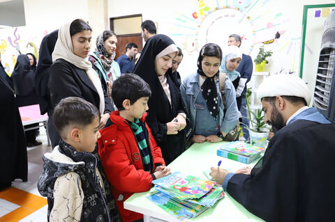 آثار تالیفی امام جمعه بخش ارشق شهرستان مشگین‌شهر در کانون اردبیل معرفی شد