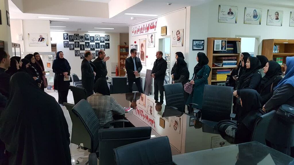 بازدید کارکنان کانون از مرکز کرمانشاهشناسی دانشگاه رازی