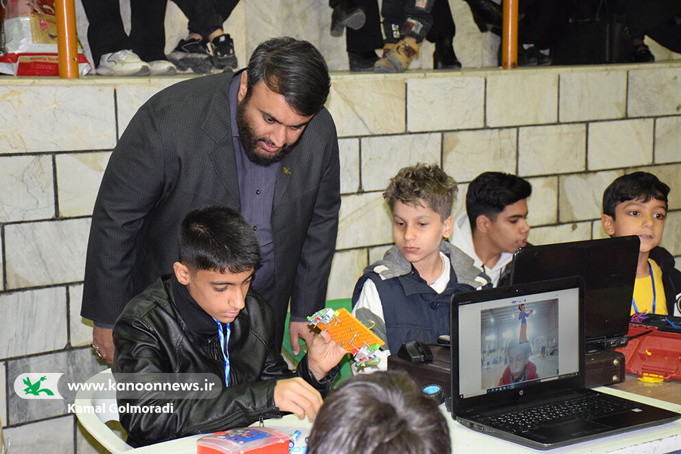 اولین رویداد فناورانه «ربو کانون» در لرستان برگزار شد