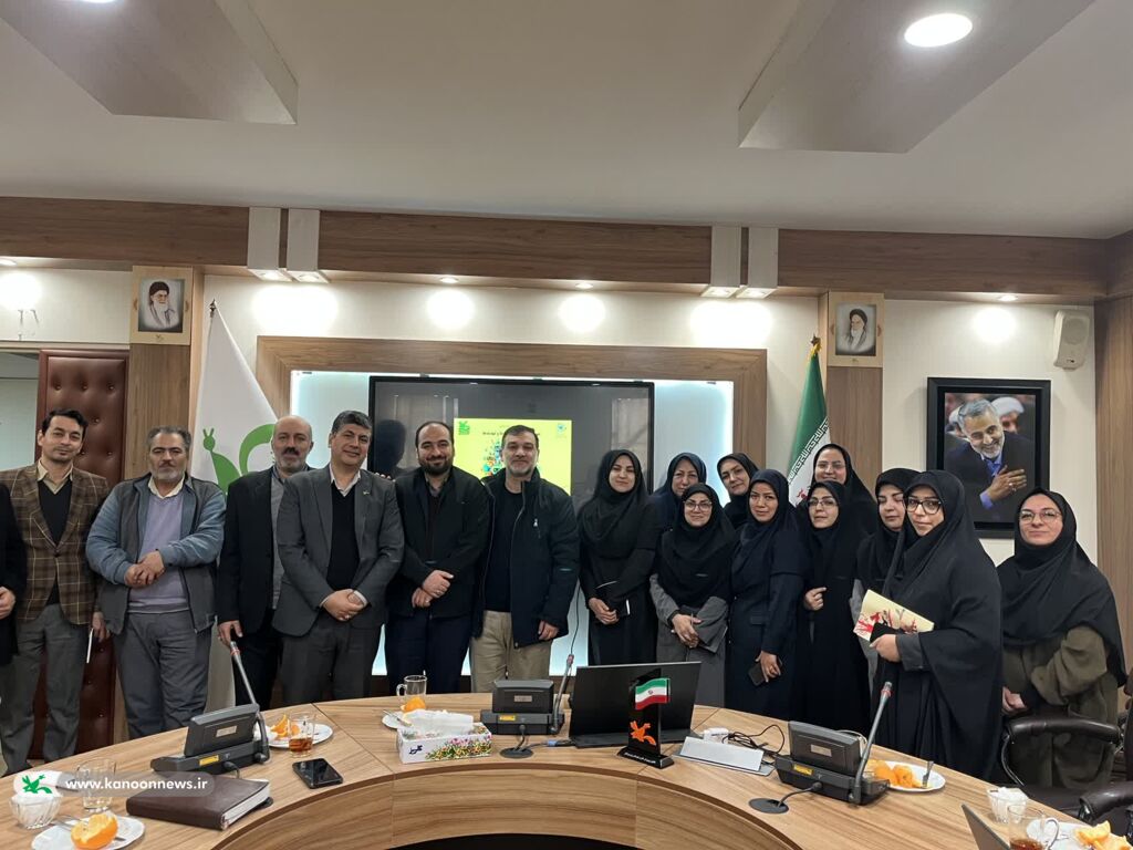 برگزاری جلسه شورای فرهنگی، اداری استان با حضورمعاون توسعه و منابع مدیریت کانون کشور