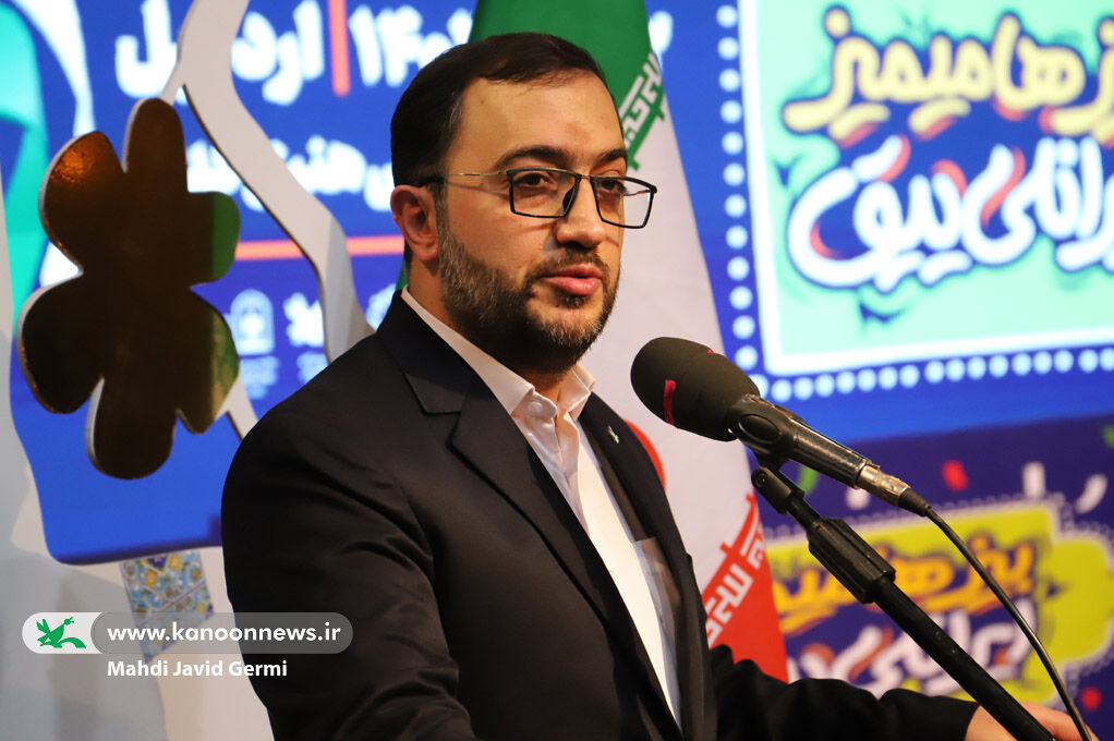 در آیین پایانی رویداد شعرخوانی «بیز هامیمیز ایرانلیییق» در اردبیل ایرانی بودن هویت و سند افتخار ماست