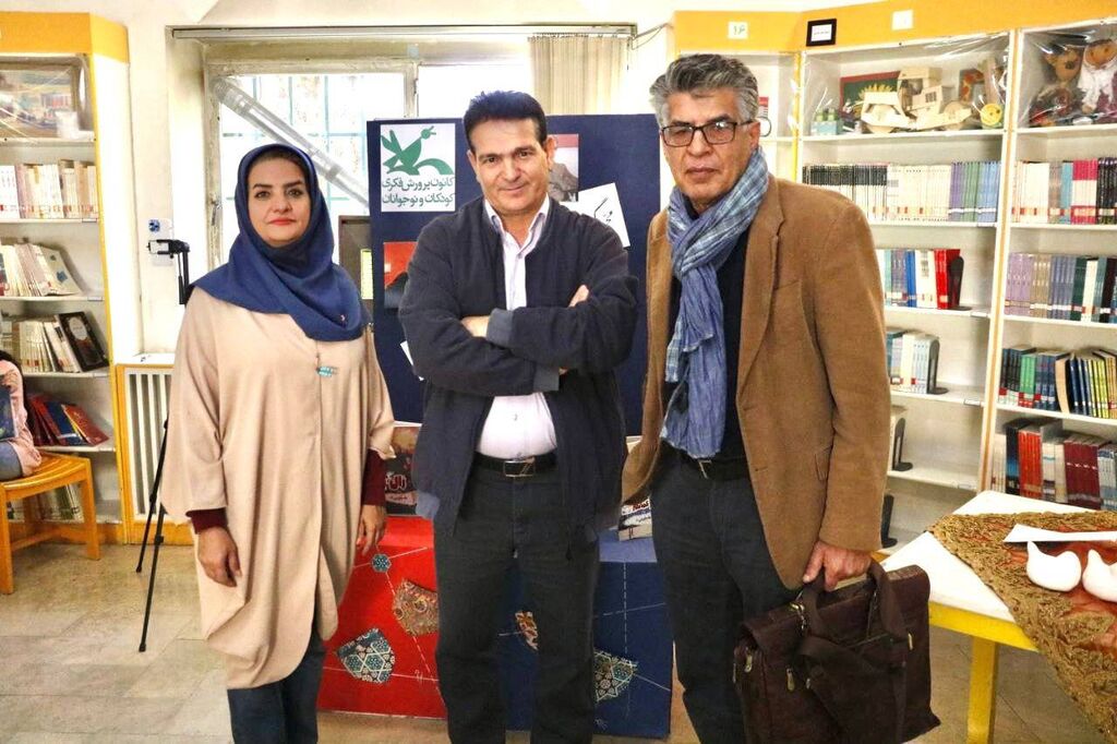 نخستین نشسن ادبی مرکز لواسان با حضور محمد گودرزیدهریزی