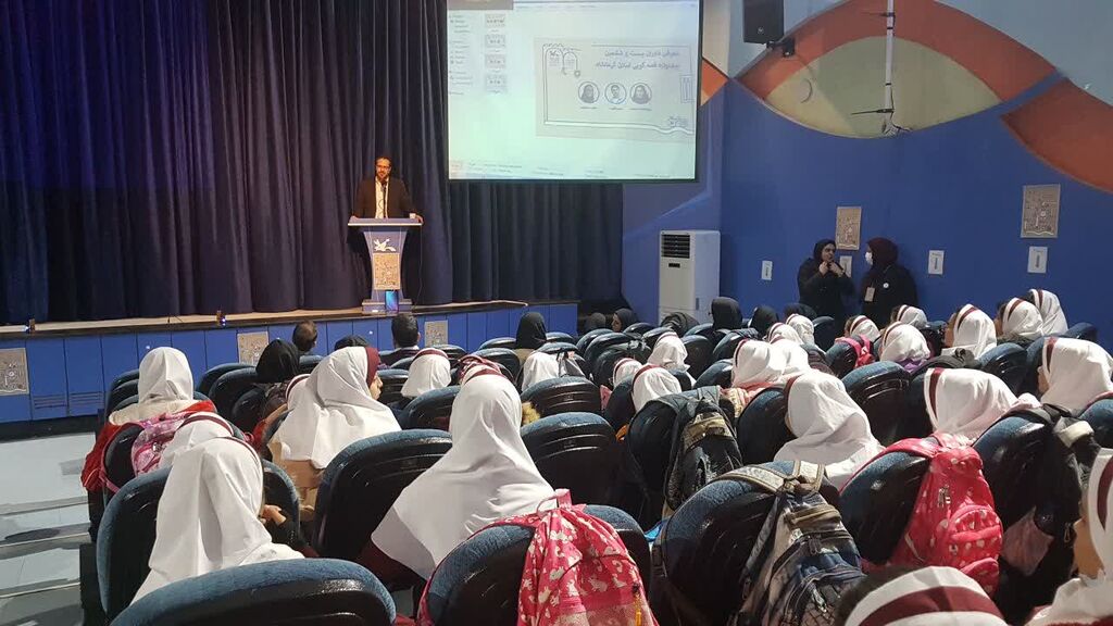 آیین آغاز بهکار جشنواره استانی قصهگویی در کانون کرمانشاه