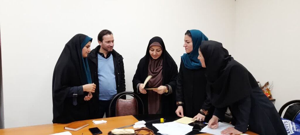 دوره آموزش کتابسازی مربیان کانون همدان برگزار شد