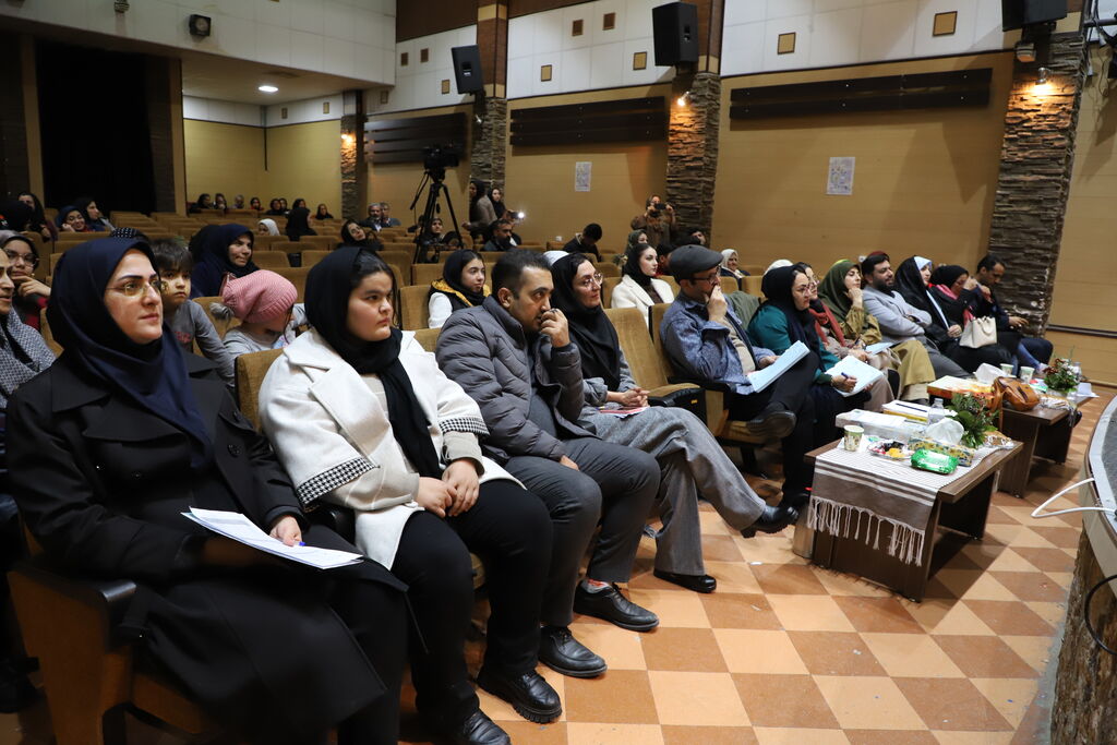 دومین روز بزم صمیمانه قصهها در کانون استان قزوین