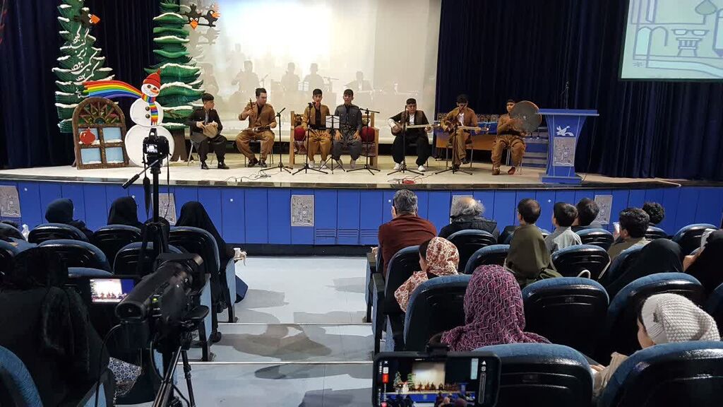 آیین پایانی جشنواره استانی قصهگویی کانون کرمانشاه