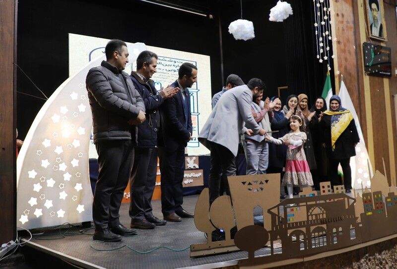 سوت پایان مرحله استانی جشنواره قصهگویی در کانون استان قزوین نواخته شد