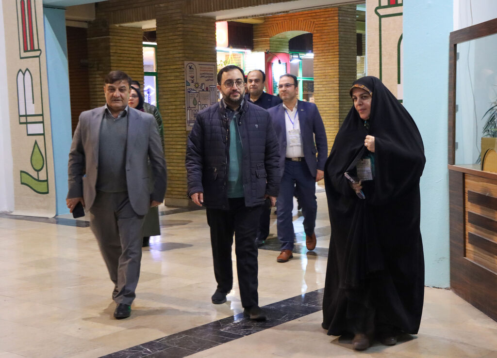 بازدید مشاور وزیر آموزش و پرورش، مدیر عامل کانون و آیین نکوداشت مریم نشیبا