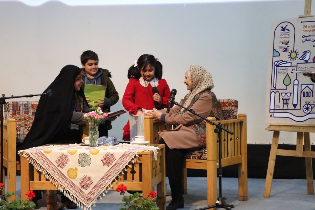 راوی قصههای شب بخیر کوچولو در جشنواره قصهگویی استان تهران