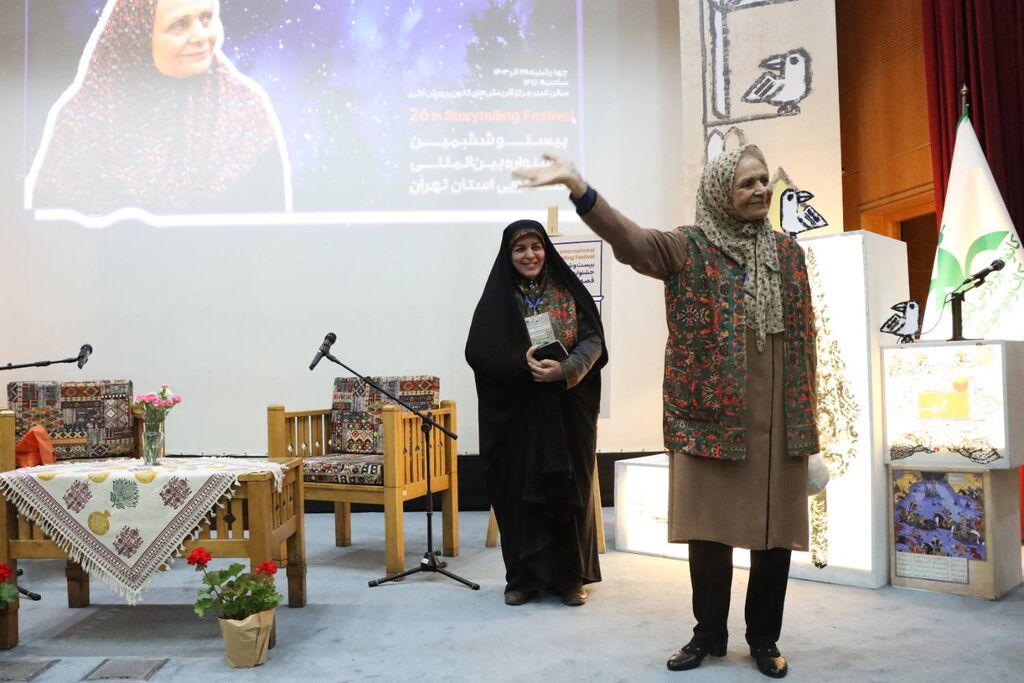 راوی قصههای شب بخیر کوچولو در جشنواره قصهگویی استان تهران