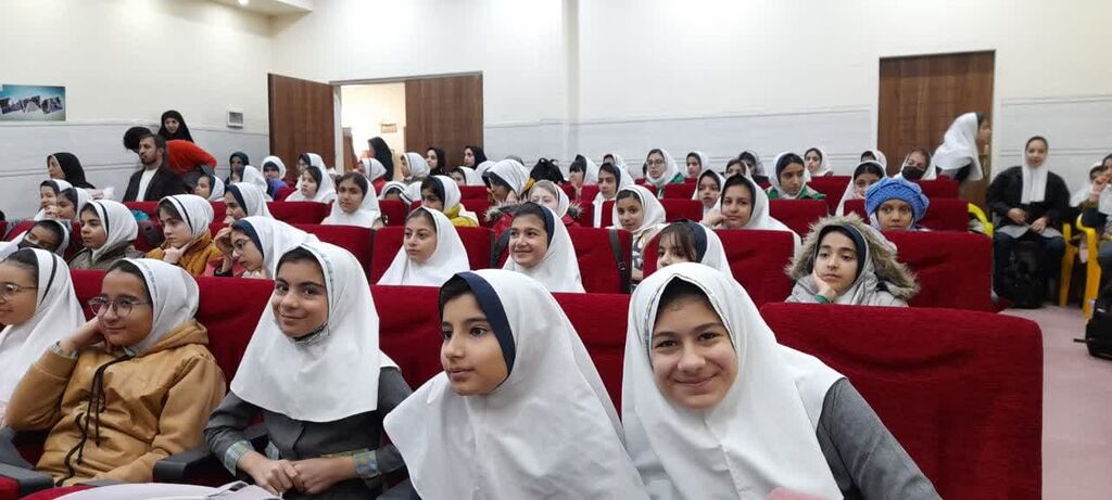 افتتاح بیست و ششمین مرحله استانی جشنواره قصهگویی در کانون همدان