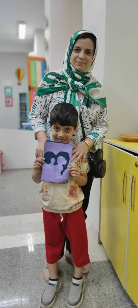 برگزاری کارگاه هنری مادر و کودک در مجتمع آفرینش