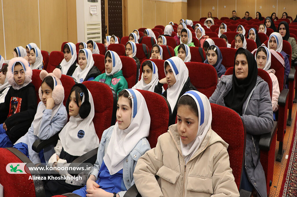 ۱۶ هنرمند قصهگو، آغازگر مرحله استانی جشنواره قصهگویی شدند