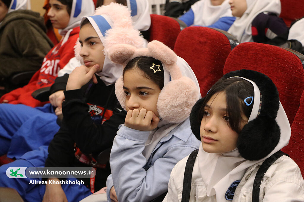 ۱۶ هنرمند قصهگو، آغازگر مرحله استانی جشنواره قصهگویی شدند