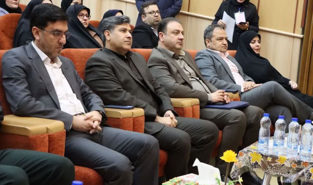 برگزیدگان بیست و ششمین جشنواره بینالمللی قصه گویی کانون استان ایلام معرفی شدند