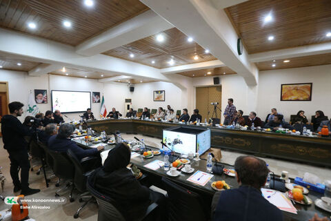 نشست هماندیشی نخبگان عرصه موسیقی کودک و نوجوان و سرود در کانون