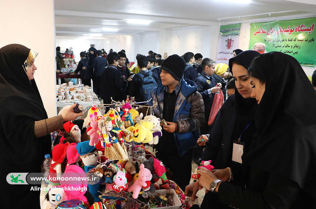 برپایی نمایشگاه میراث فرهنگی و دستسازههای بومیمحلی در رشت