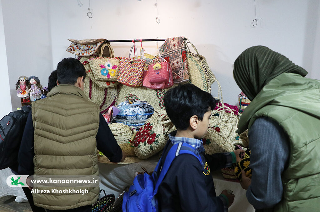 برپایی نمایشگاه میراث فرهنگی و دستسازههای بومیمحلی در رشت