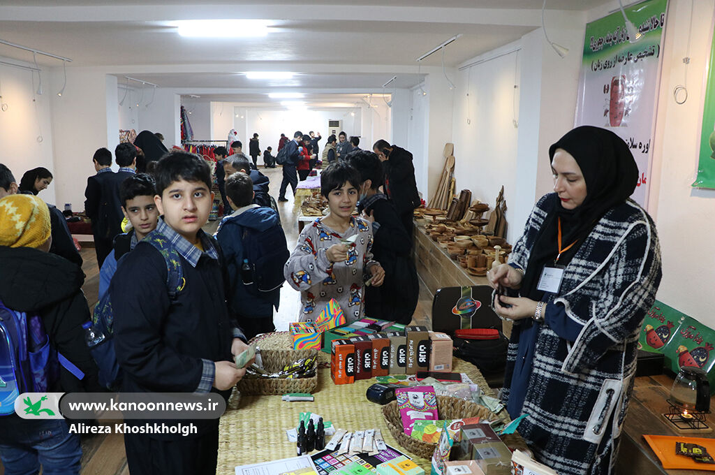 برپایی نمایشگاه میراث فرهنگی و دستسازههای بومیمحلی در رشت