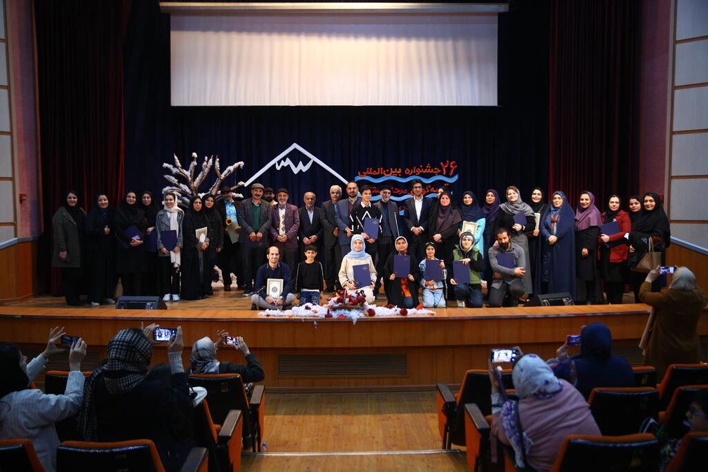 اختتامیه مرحله استانی بیست و ششمین جشنواره بین المللی قصه گویی مازندران جشنواره قصهگویی کانون پرورش فکری مازندران با معرفی برگزیدگان به کار خود پایان داد