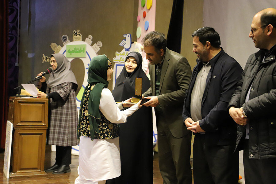 برگزیدگان جشنواره قصهگویی در اردبیل معرفی شدند