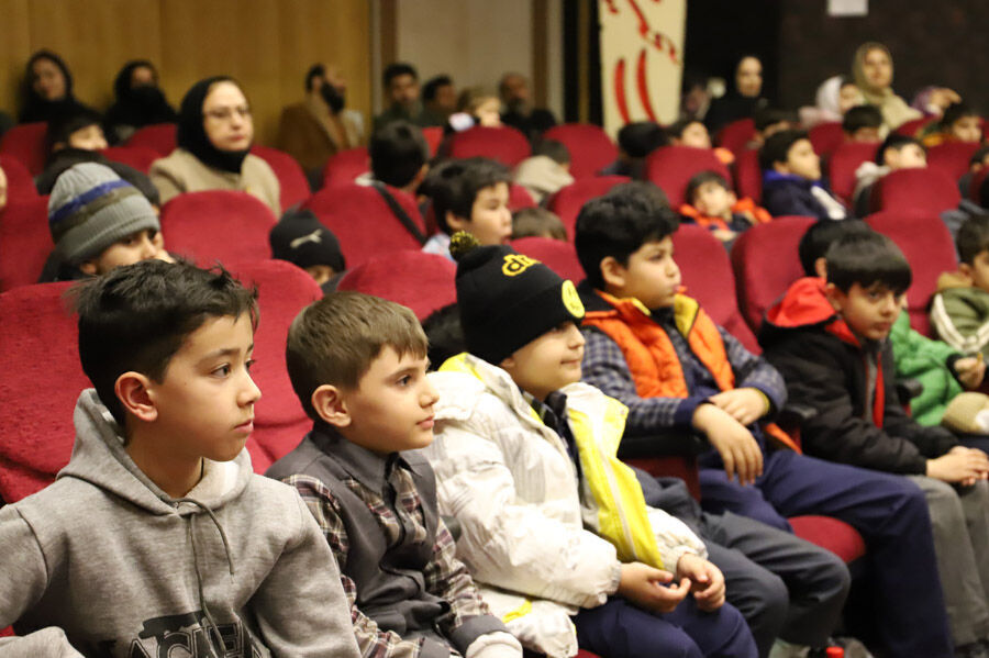 بیش از دو هزار کودک و نوجوان مخاطب جشنواره قصهگویی در اردبیل شدند