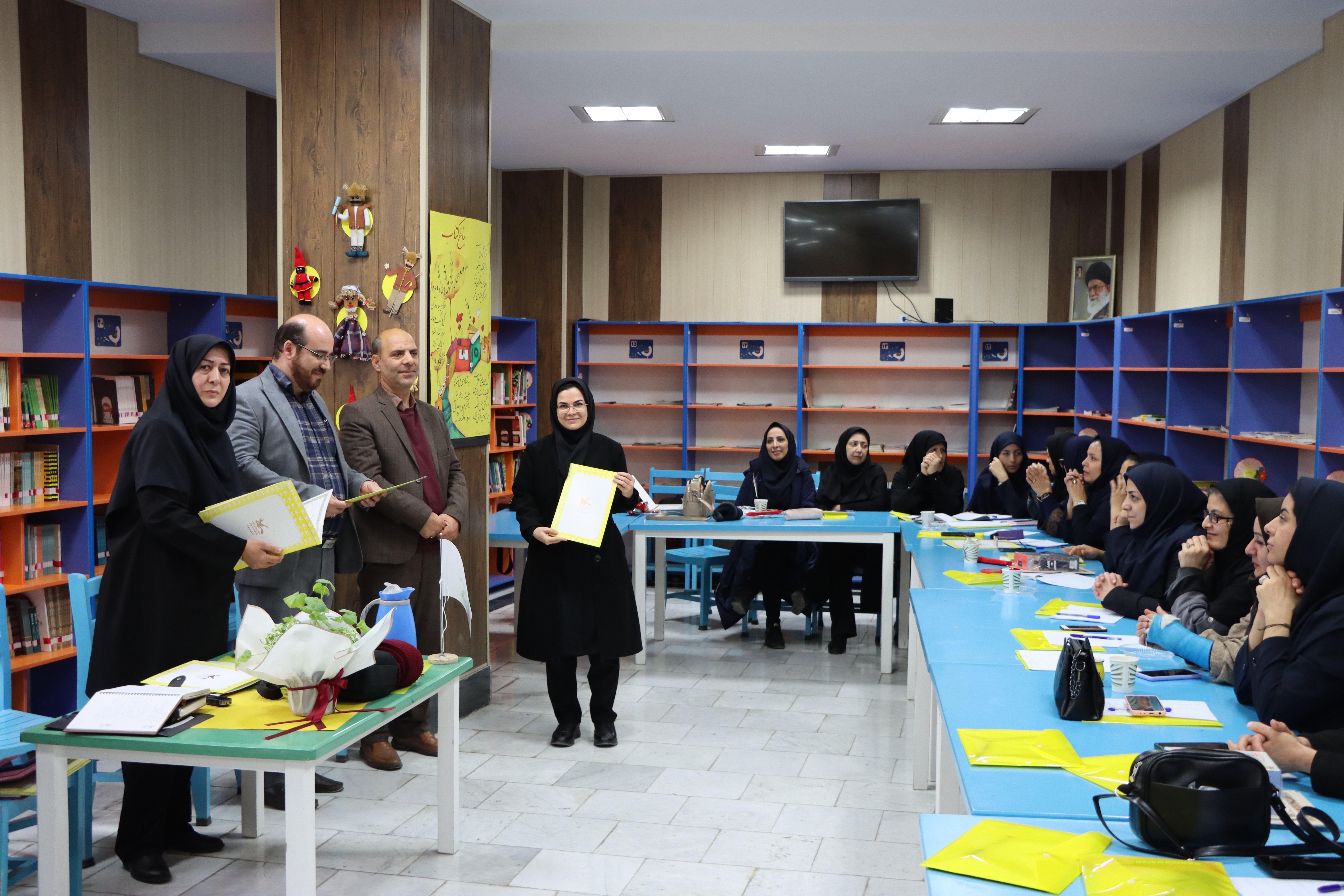 دوره آموزش نمایش صحنهای "از ایده تا اجرا" در کانون استان مرکزی