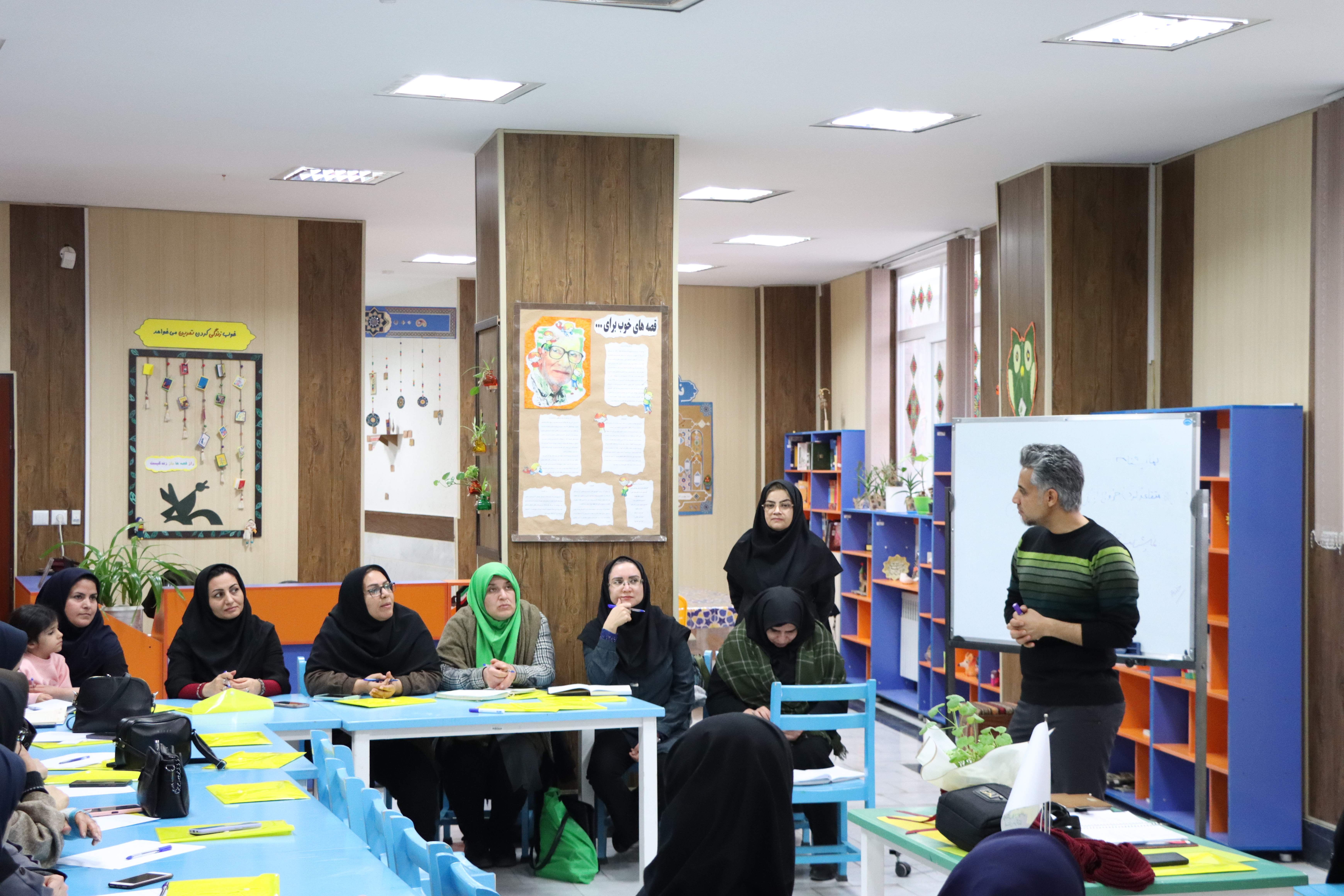 دوره آموزش نمایش صحنهای "از ایده تا اجرا" در کانون استان مرکزی