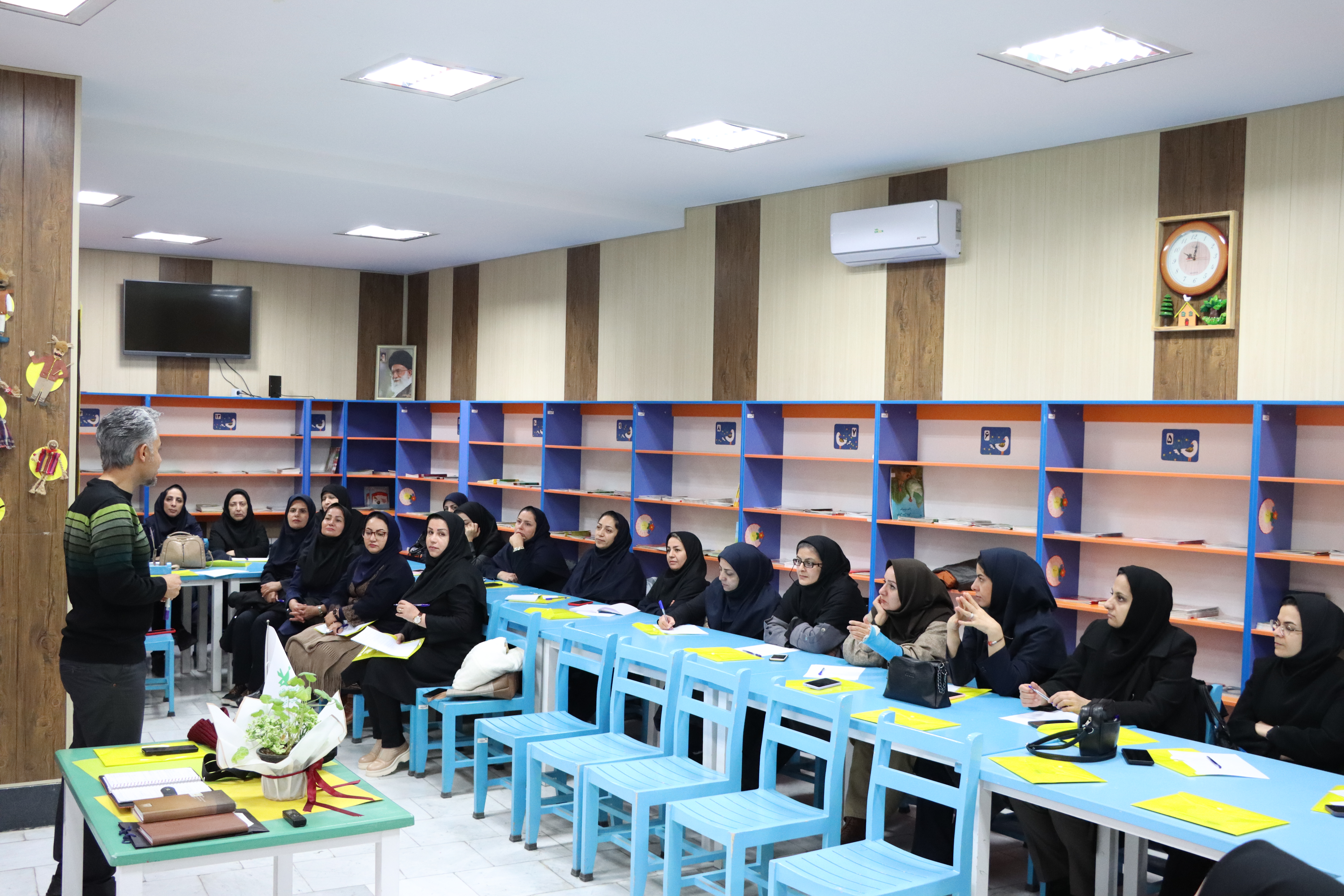 دوره آموزش نمایش صحنهای "از ایده تا اجرا" در کانون استان مرکزی