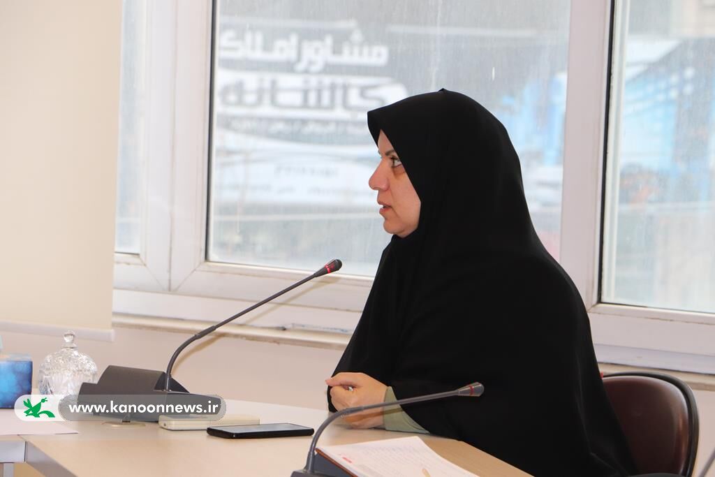 دوره‌ی آموزشی «آیین نگارش و اصول مکاتبات اداری» ویژه کارکنان کانون گلستان