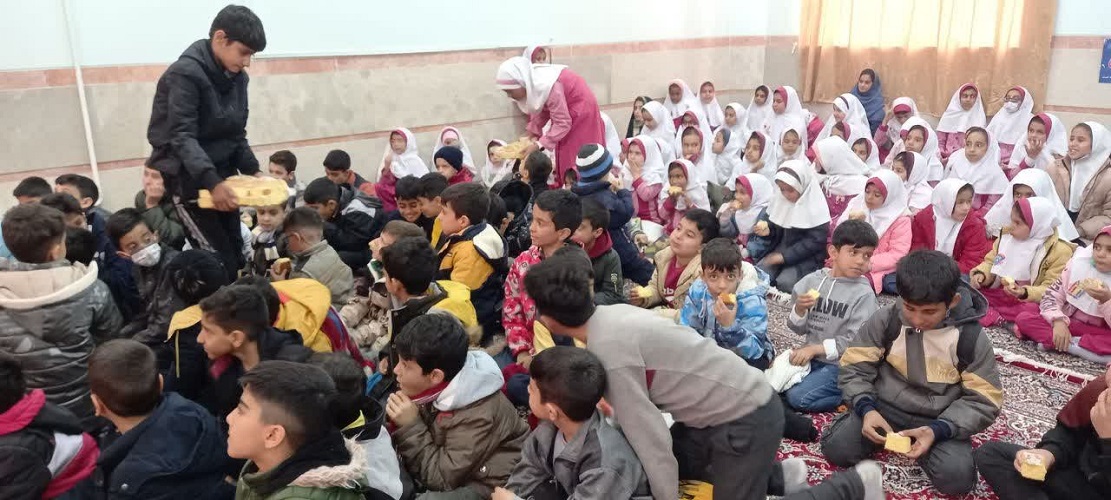 پیک امید کانون استان اصفهان میهمان کودکان روستای قهی شهرستان هرند شد