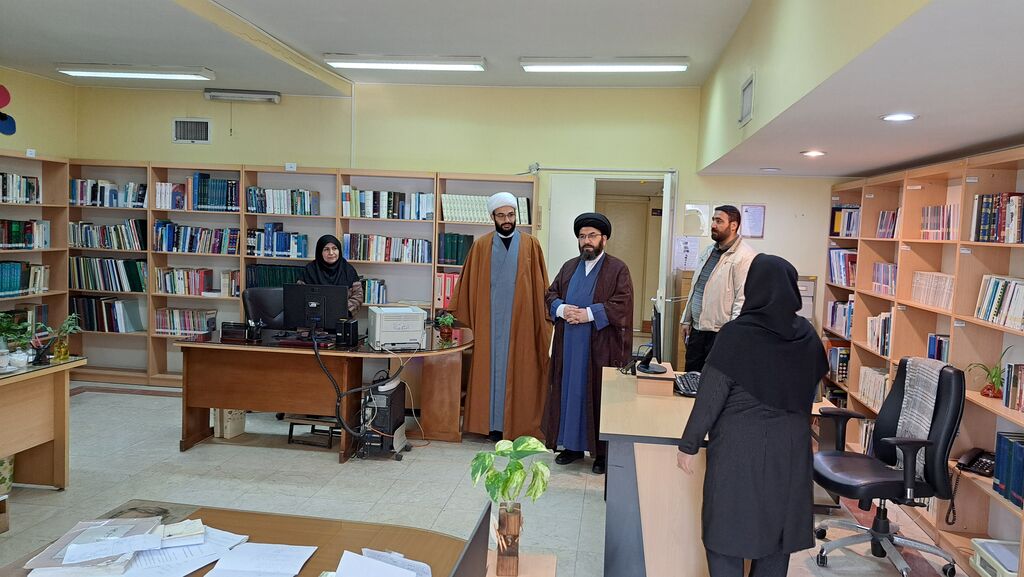 لزوم گسترش  فعالیتها و ایجاد فرصتهای بیشتر برای رشد فکری و فرهنگی نسل آینده