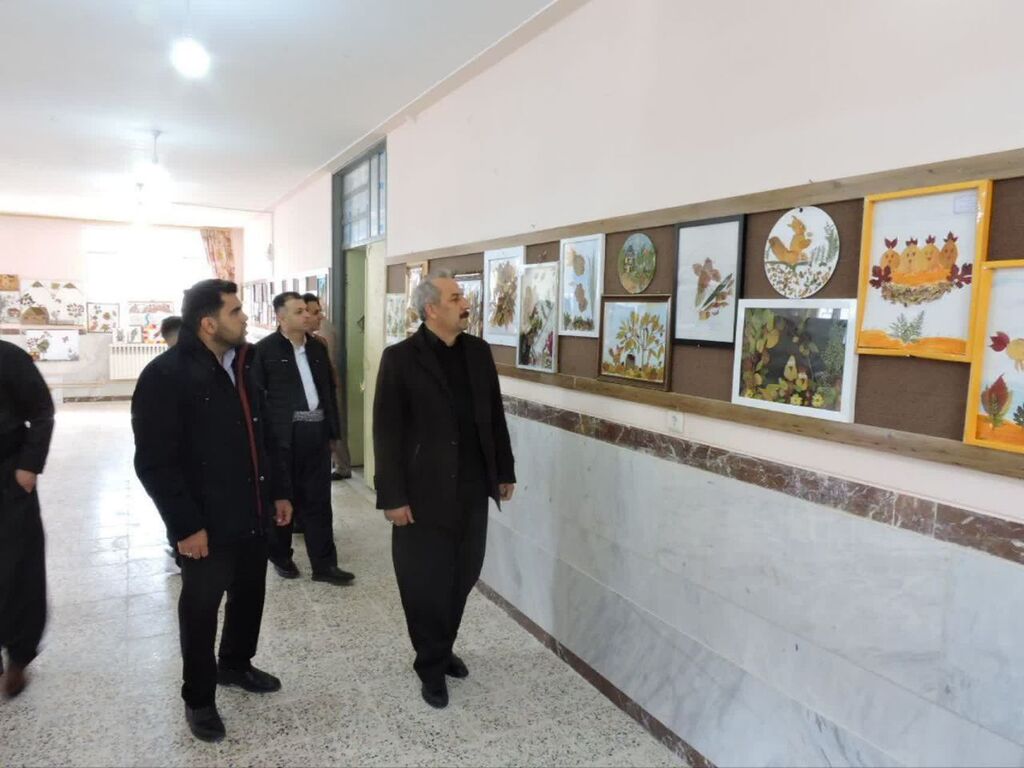 بازگشایی نمایشگاه برگها با همکاری مرکز پاوه