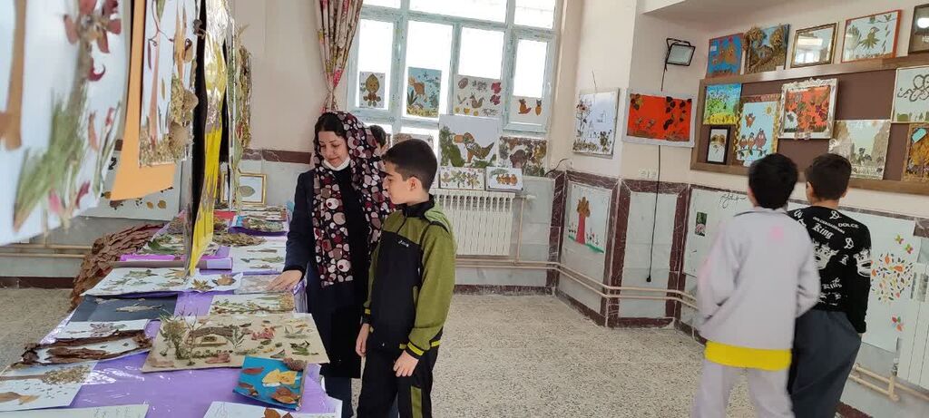 بازگشایی نمایشگاه برگها با همکاری مرکز پاوه