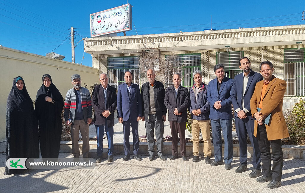 مدیرکل کانون کرمان با اعضا شورای اسلامی زرند دیدار کرد