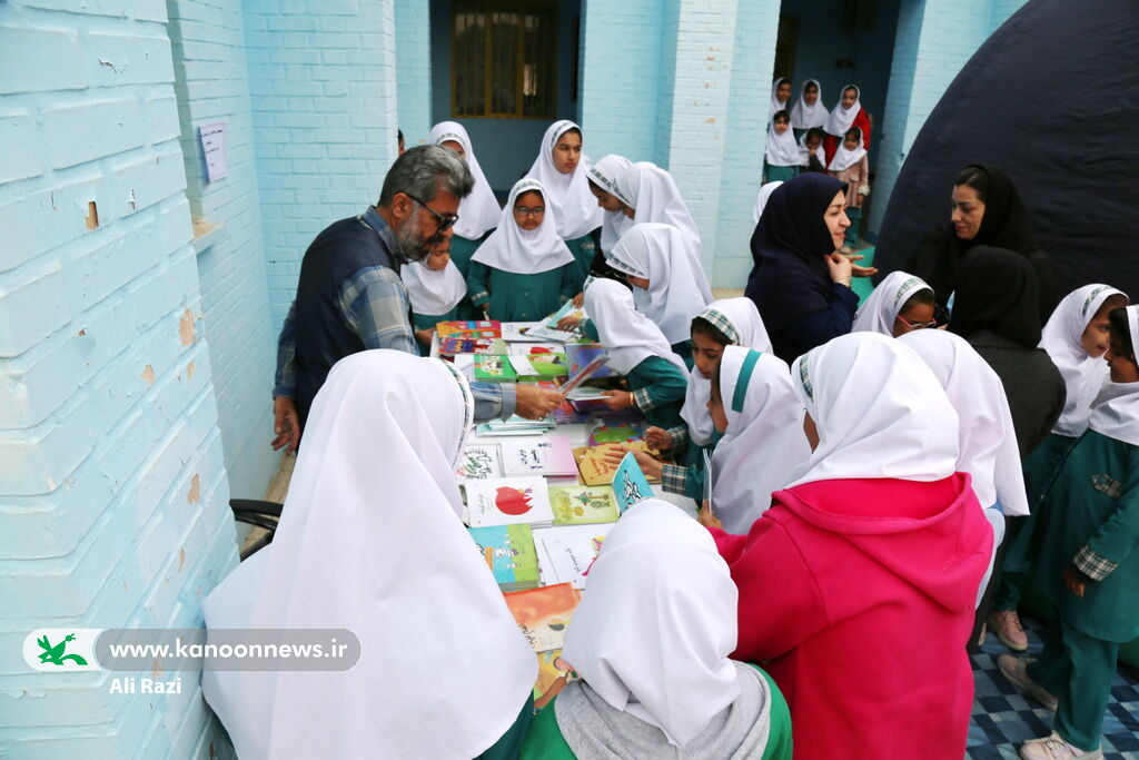 پیک امید کانون استان بوشهر میهمان کودکان چهاربرج شد