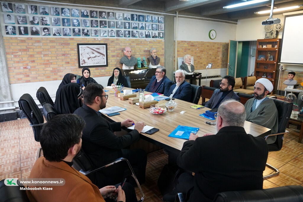 تاکید مدیرعامل کانون بر خانوادهمحوری در برنامههای سالگرد پیروزی انقلاب