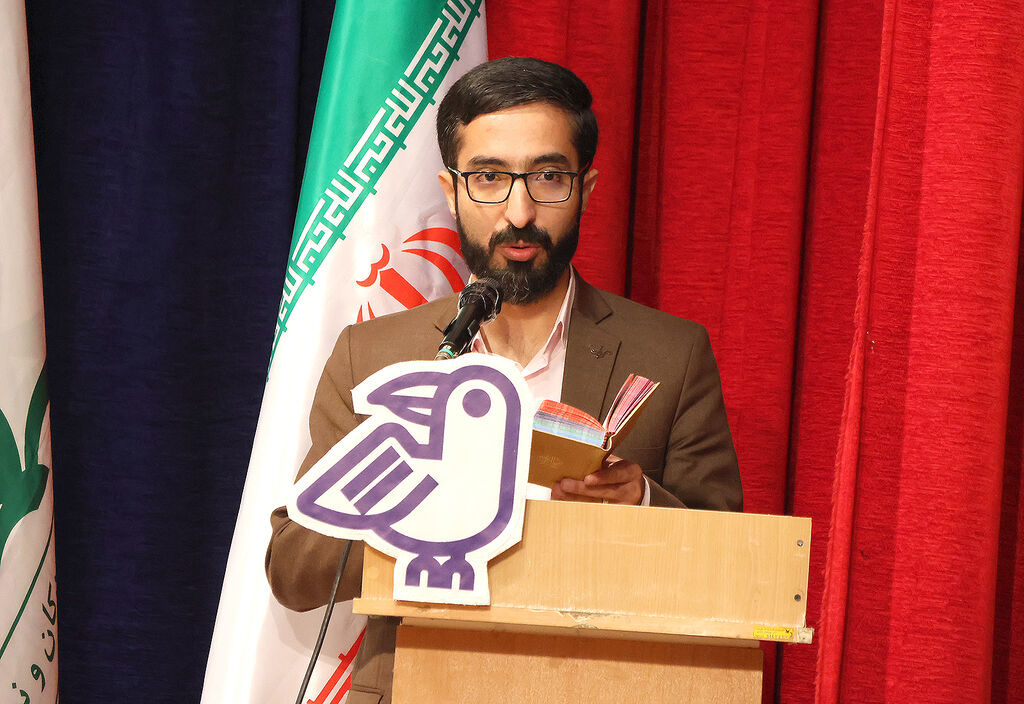 پاداش روز مرد به تمامی کارکنان کانون پرداخت میشود