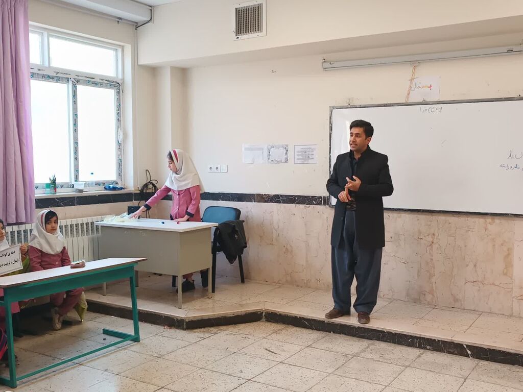 رنگو بوی برنامههای کودک، ایمان و تربیت دینی در مراکز کانون کرمانشاه