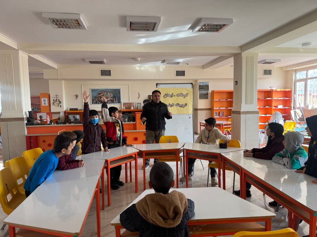 رنگو بوی برنامههای کودک، ایمان و تربیت دینی در مراکز کانون کرمانشاه