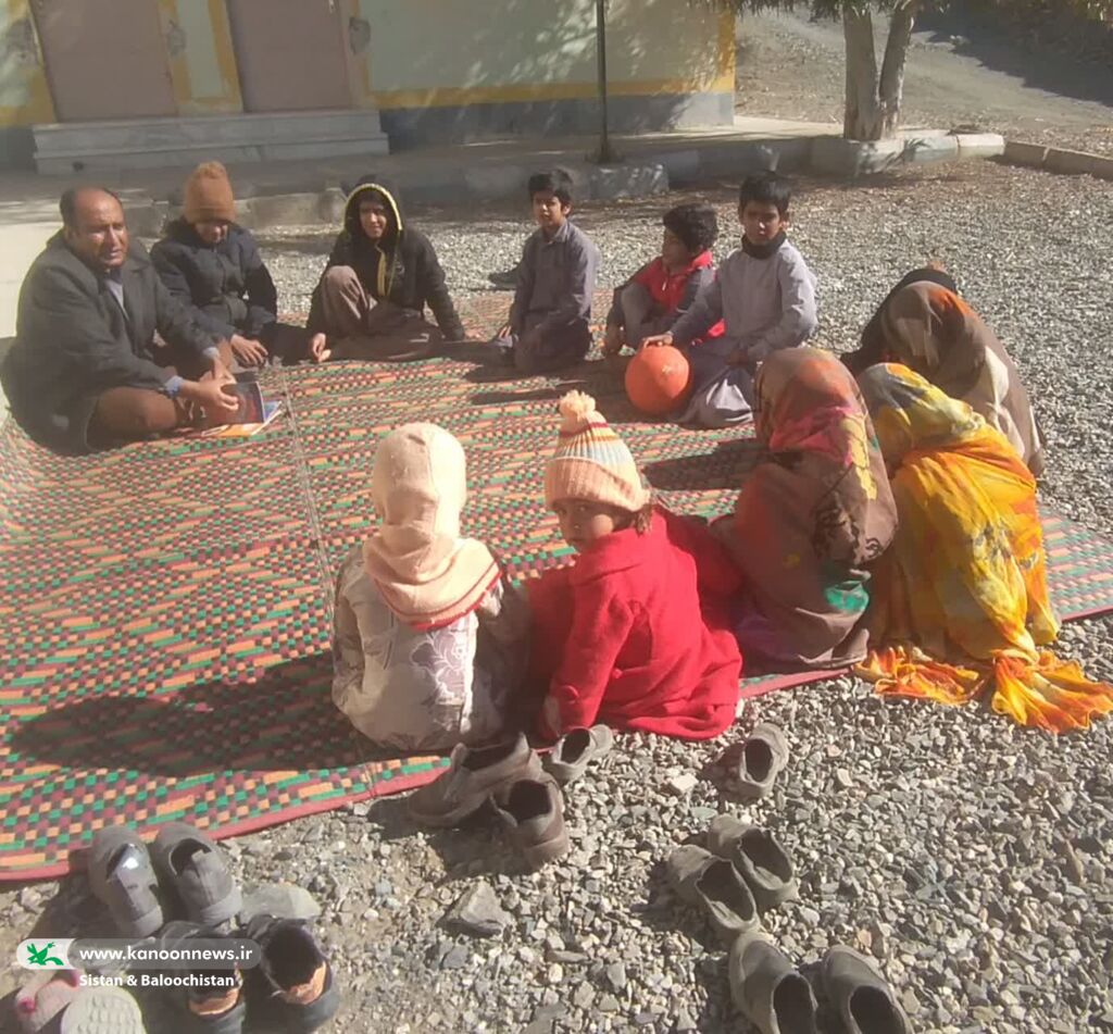 کتابخانهی سیار سیستان و بلوچستان گرمابخش روزهای زمستانی کودکان در روستاهای زاهدان