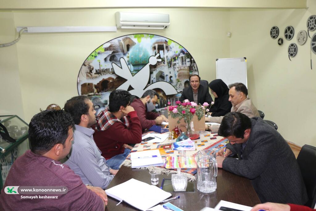 دوره آموزشی فشرده برای همکاران مراکز سیار کانون پرورش فکری در استان فارس برگزار شد دوره آموزشی فشرده برای همکاران مراکز سیار کانون پرورش فکری در استان فارس برگزار شد
