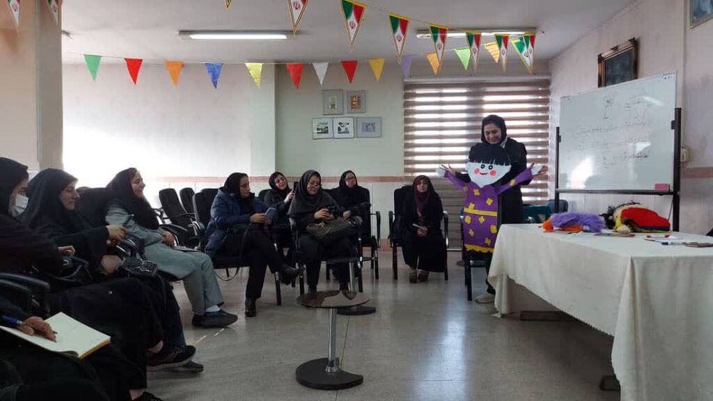 کارگاه نمایش برای معلمان استثنایی، کرج نمایش و آموزش؛ ترکیبی مناسب  برای دانشآموزان استثنایی